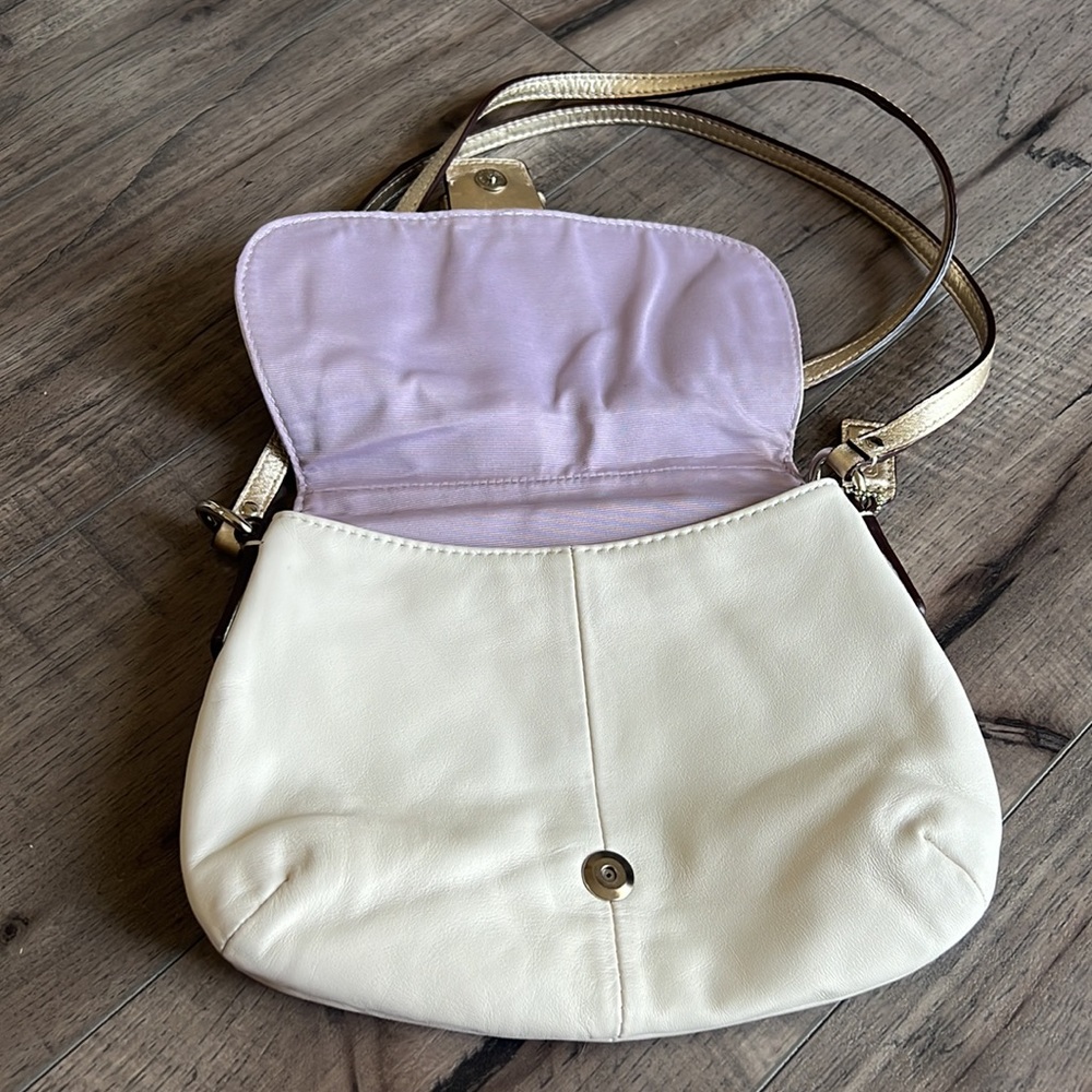 Coach SoHo signature crossbody purse - Picture 6 of 10